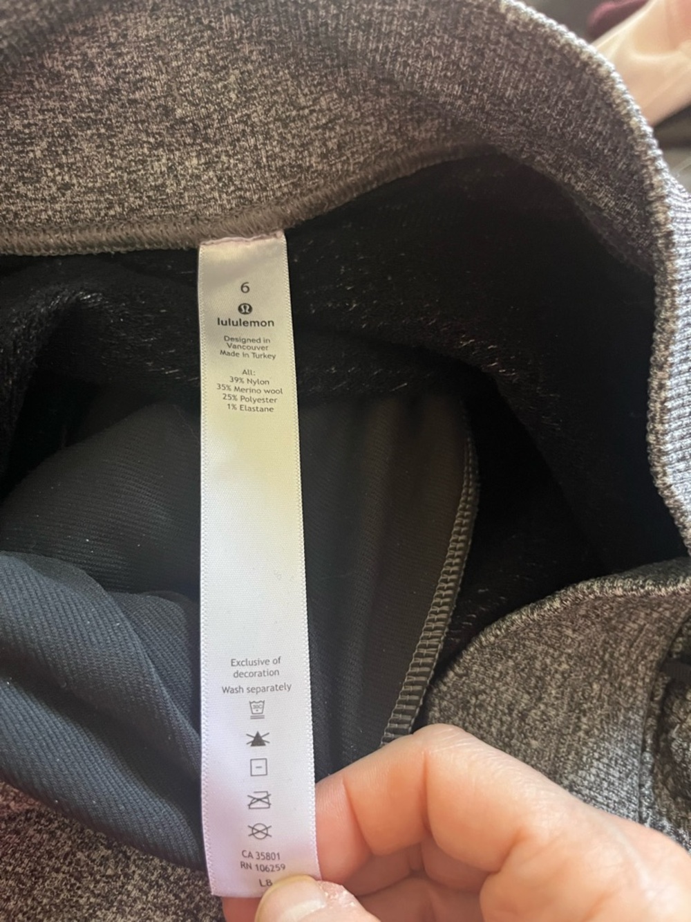 Lululemon Engineered Warmth Merino Wool-Blend Joggers  with Rib-Knit Design SZ 6 - Picture 10 of 10
